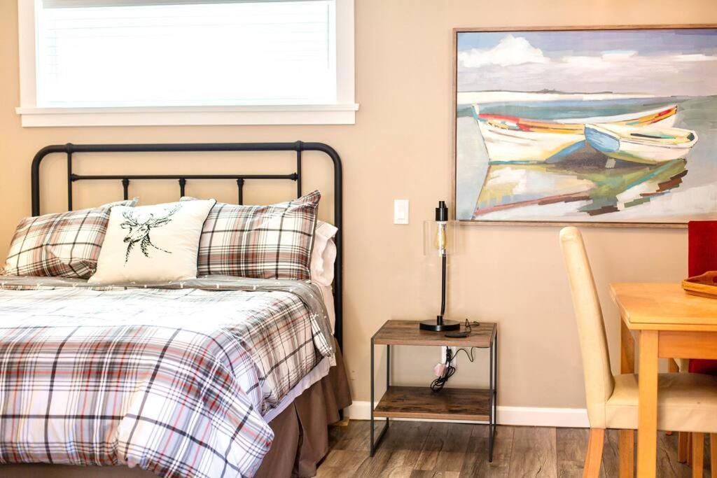 Raincoast Retreat At Shawnigan Lake! Exterior foto